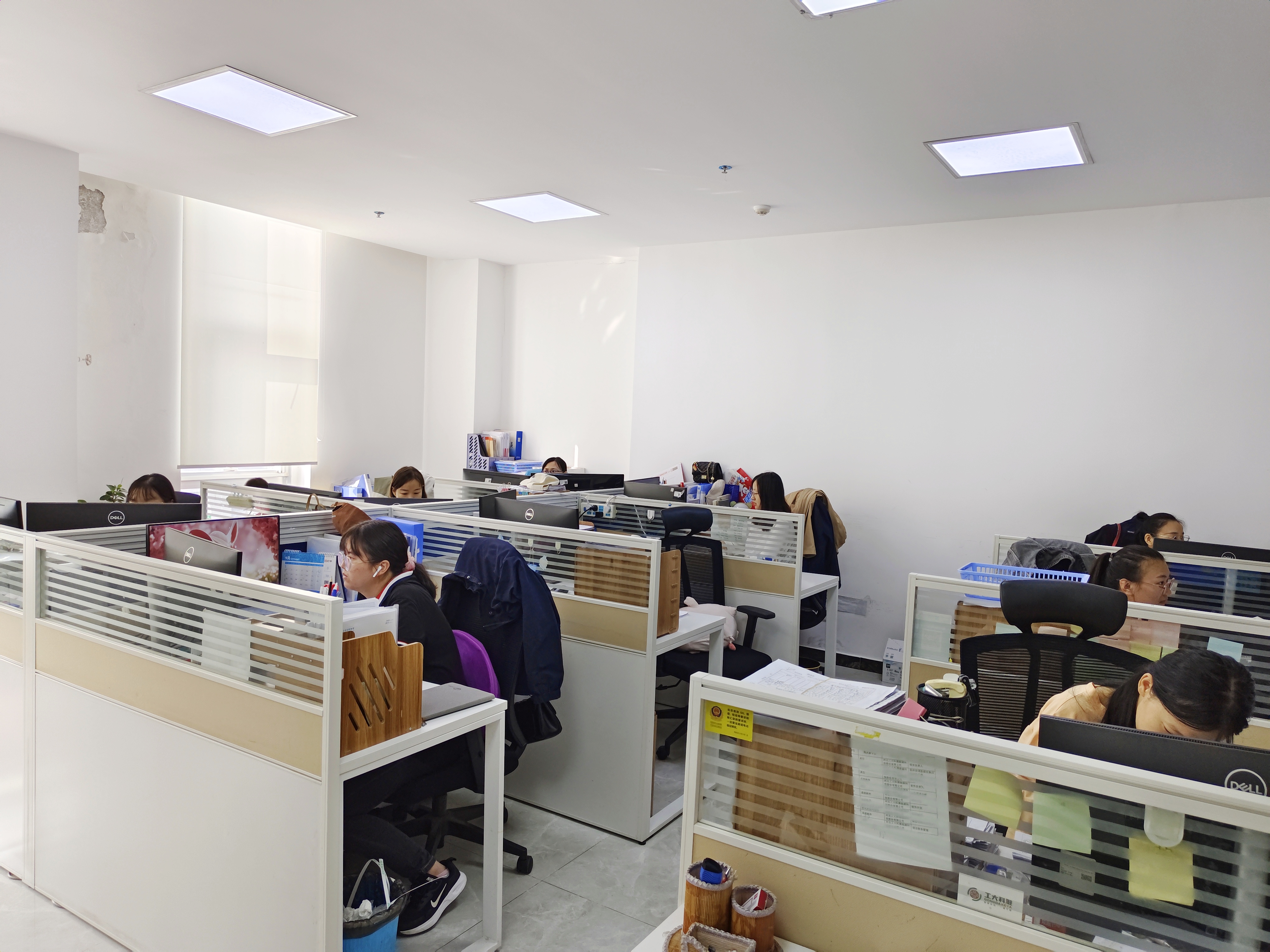 ����ȫ��Ա���������Ȼ���ظ�λ����������Ϊ����β�Ľ�������Ϳ�Ʊ����˰����Ӱ�ӵ����ɼȶ�����.jpg